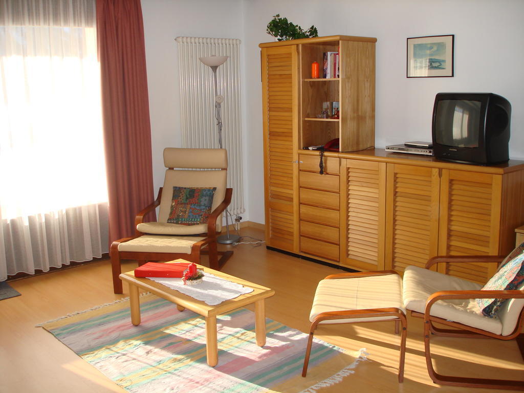 Residenz La Mora Apartment La Punt-Chamues-ch Phòng bức ảnh
